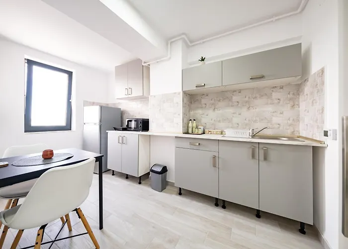 Yusuf Nerva Traian Parking Free *