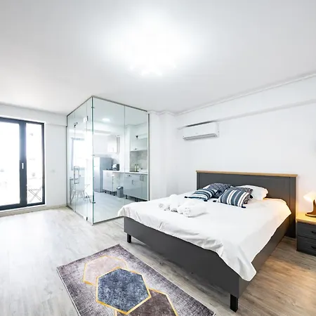 Yusuf Nerva Traian Apartment