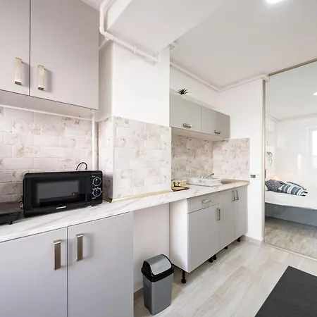 Yusuf Nerva Traian Parking Free *