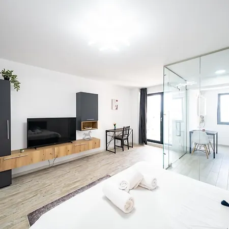 Yusuf Nerva Traian Parking Free Apartament